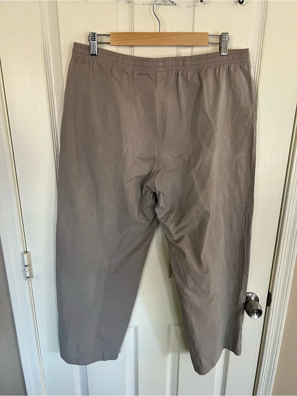 Gap Taupe Pull-On Cropped Pants Zip Pocket Drawstring Size 12